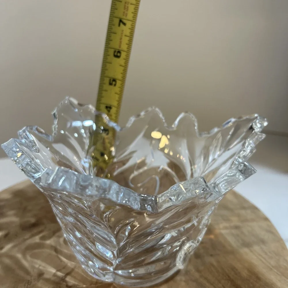 Telefloral Vase Clear Glass Leaf Design and Edging Leaded Crystal‎ Vintage